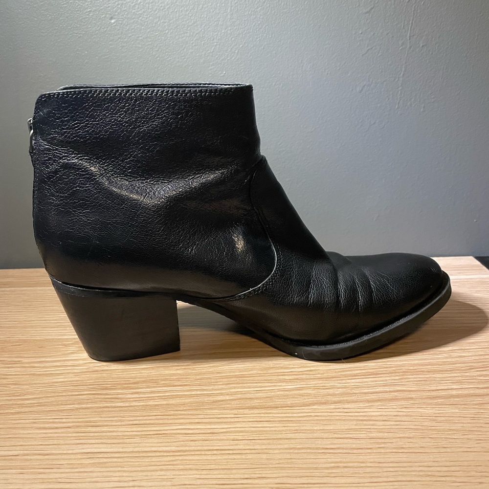 Nine West Black Leather Booties - Picture 3 of 6